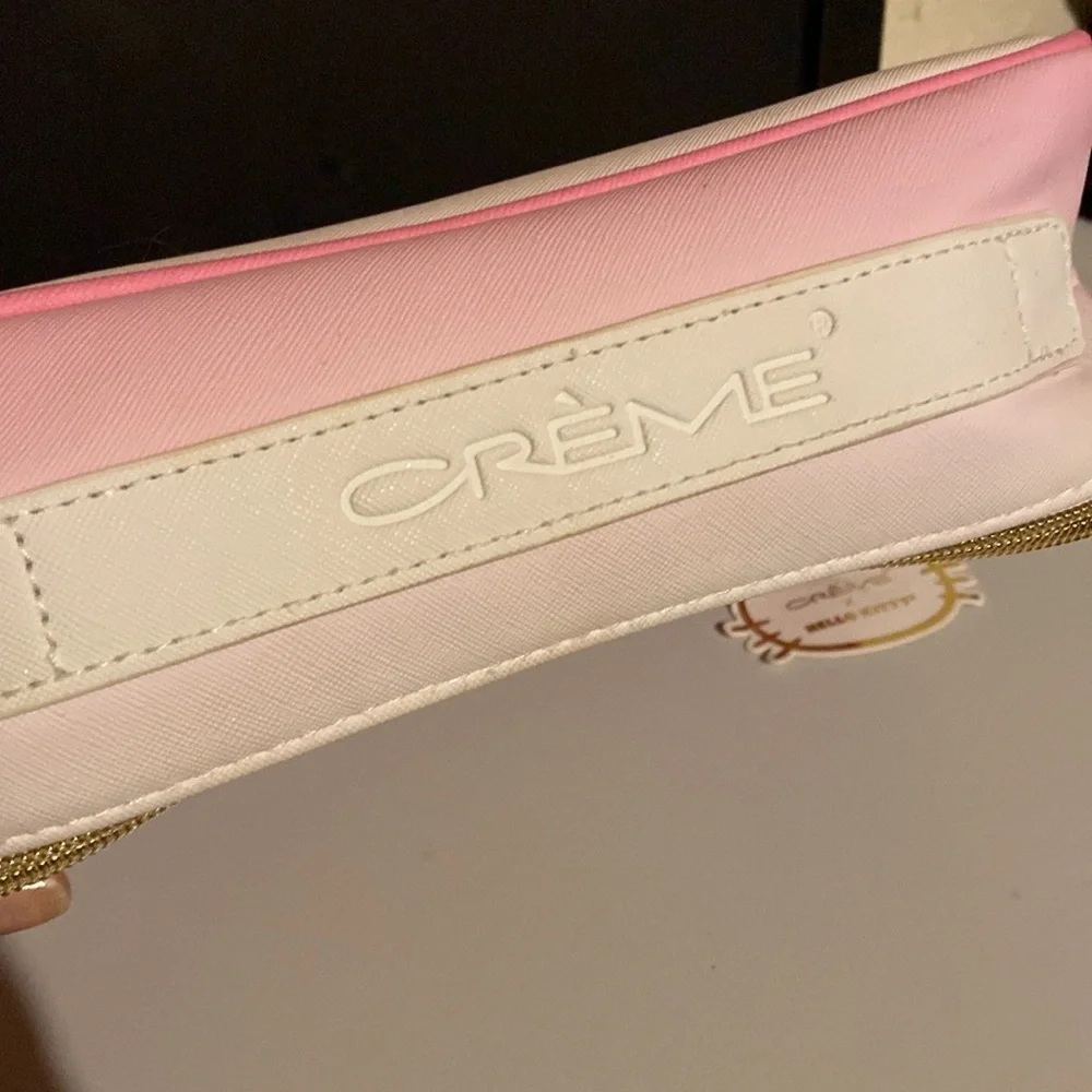 ***NWT*** HELLO KITTY BEAUTY TRAVEL‎ CASE
